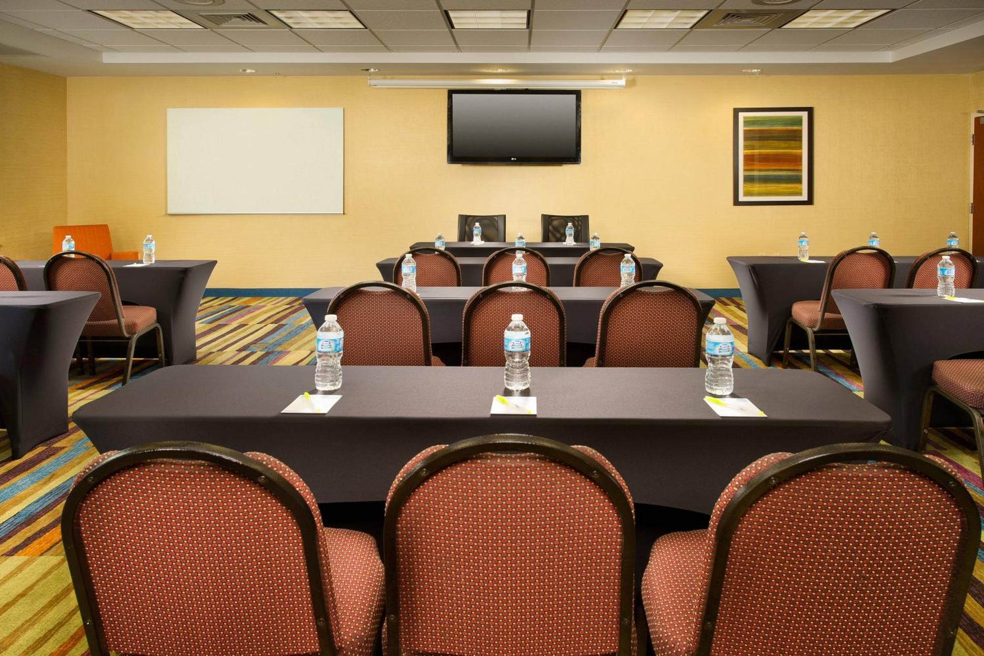 Fairfield Inn & Suites By Marriott Marshall Dış mekan fotoğraf