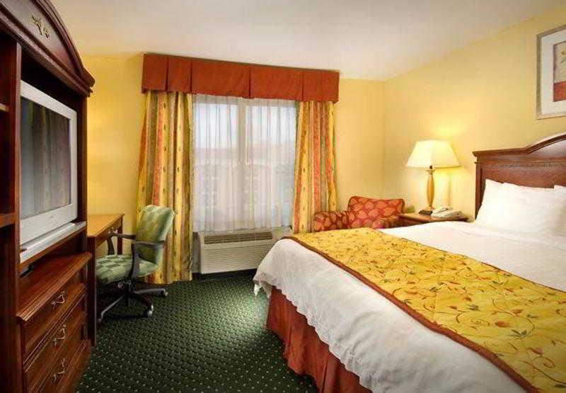 Fairfield Inn & Suites By Marriott Marshall Dış mekan fotoğraf