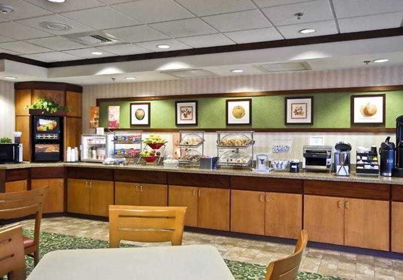 Fairfield Inn & Suites By Marriott Marshall Restoran fotoğraf