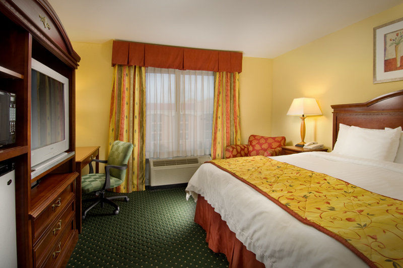 Fairfield Inn & Suites By Marriott Marshall Dış mekan fotoğraf